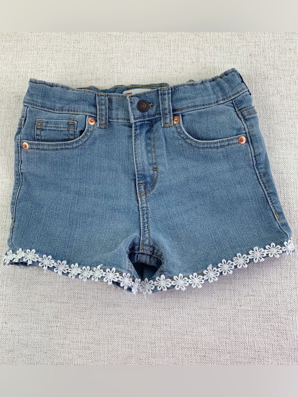 Levi's girl's girlfriend denim shorts with lace detail adjustable waist‎ size 6